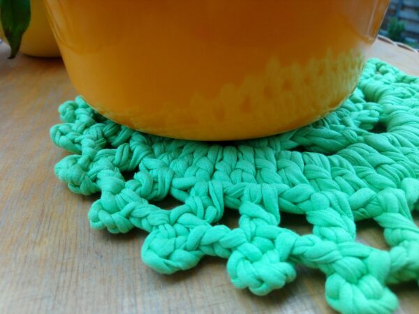 Handknitted Round Mint Green Trivet and Pot Holder